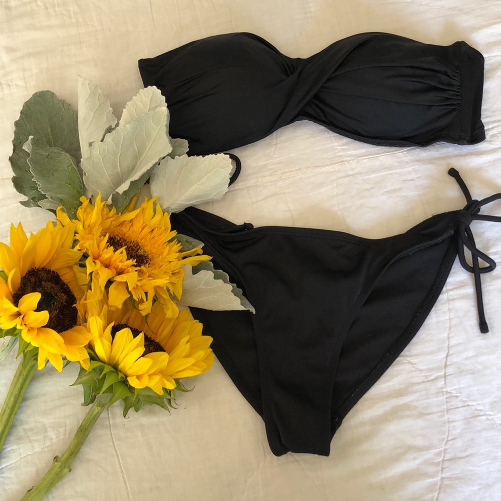 Black bikini bandeau top